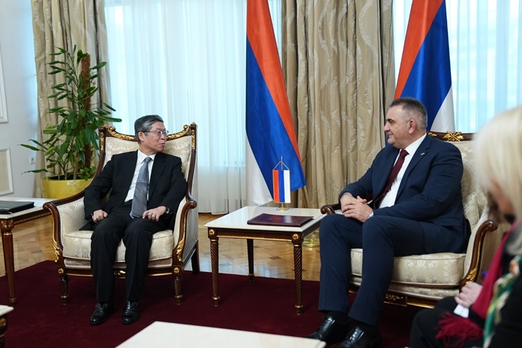 Prime Minister Minić meets with the Ambassador of Japan to BiH, Mr. Aiki Toshihiro 