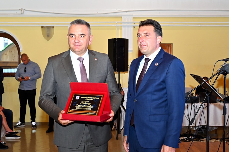 Prime Minister Minić receives the Charter of the Municipality of Sokolac on the occasion of the Patron Saint Day of the Municipality
