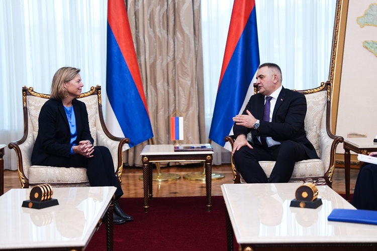 Prime Minister Minić speaks with the Ambassador of the Kingdom of Norway to BiH Kathrine Bearing about improvement of bilateral cooperation and current political and economic processes