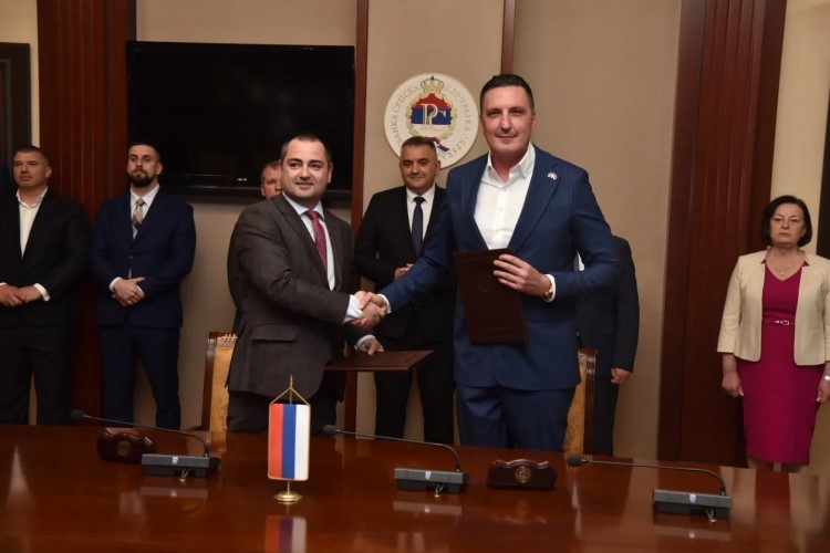 Prime Minister Minić after signing the contract for the design and construction of the Šepak-Novi Grad gas pipeline: 