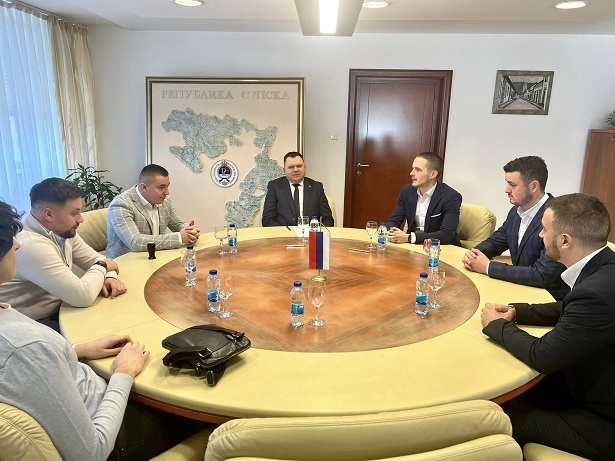 Minister Budimir signed contracts with representatives of student organizations in Srpska: 200,000 BAM for student projects