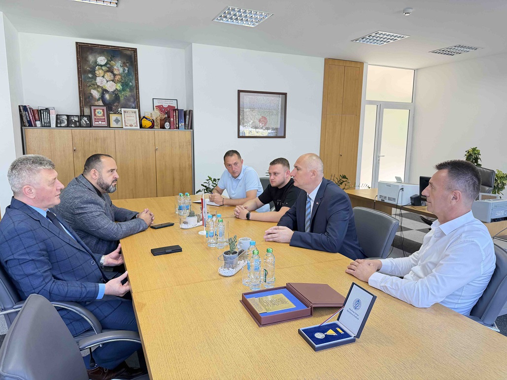 Minister Mastilović visits Student Centre “Nikola Tesla” 
