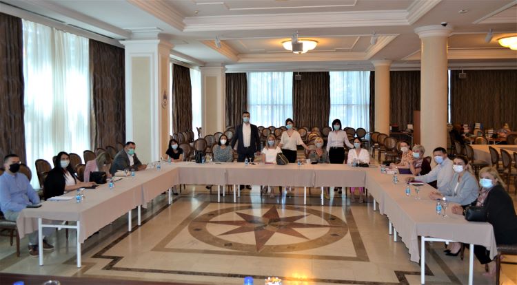 Подршка стручним радницима у социјалној заштити кроз увођење супервизије