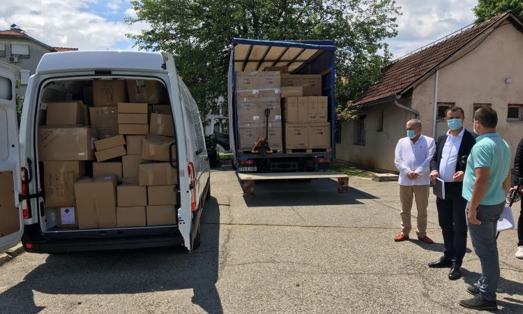 Геронтолошком центру Бања Лука испоручени хигијенски и пакети заштитне опреме