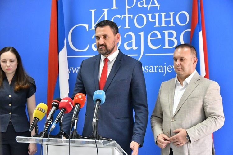 Отварају се врата за сарадњу Источног Сарајева и Санкт Петербурга