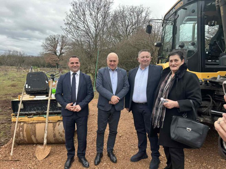 У НАРЕДНА ДВА МЈЕСЕЦА НОВА КУЋА ЗА ПОРОДИЦУ ПОПАРА У БИЛЕЋИ