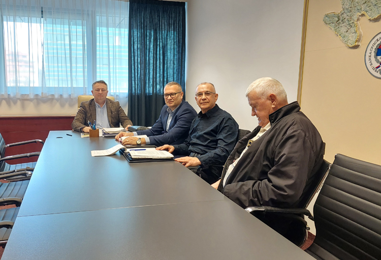 ОДРЖАН САСТАНАК С ПРЕДСТАВНИЦИМА САВЕЗА ОПШТИНСКИХ УДРУЖЕЊА ИЗБЈЕГЛИЦА И РАСЕЉЕНИХ ЛИЦА