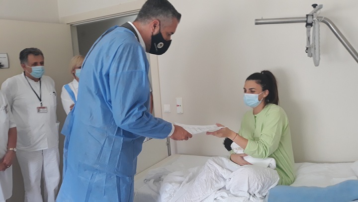 Министар Рајчевић поводом имплементације пројекта „eБеба“ посјетио бијељинску болницу 