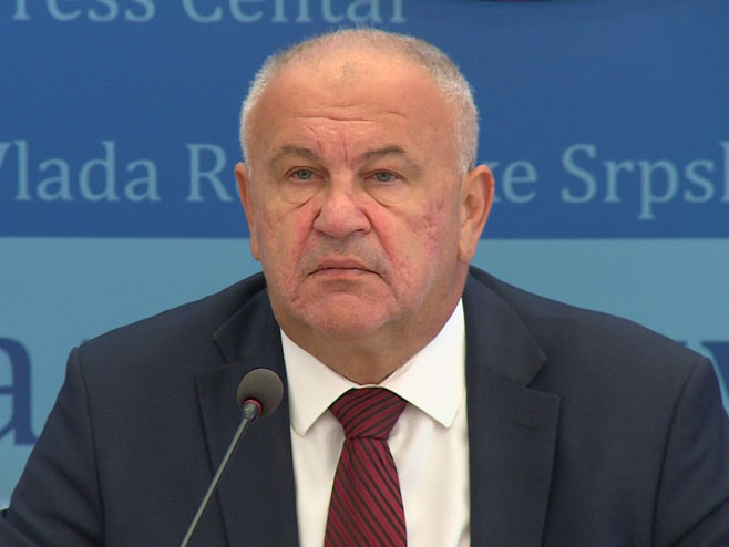 Милуновић одао почаст погинулим српским борцима у Љубовији