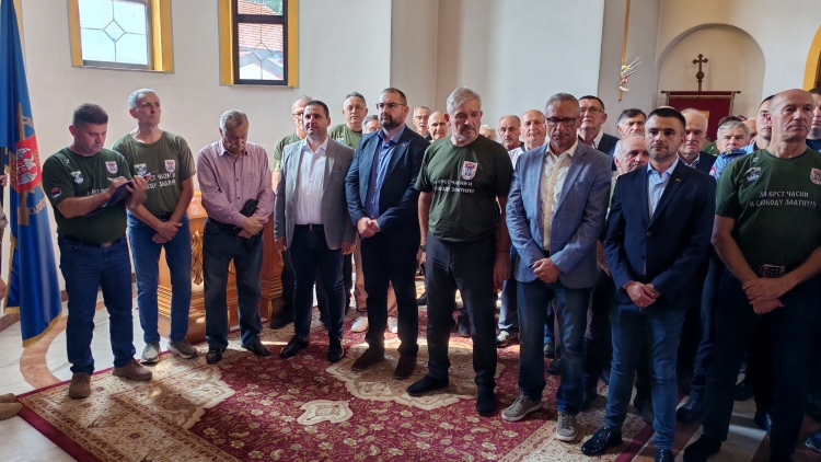 Министар Остојић присуствовао је данас у Козарској Дубици обиљежавању Дана дубичке бригаде и окупљању њених бораца