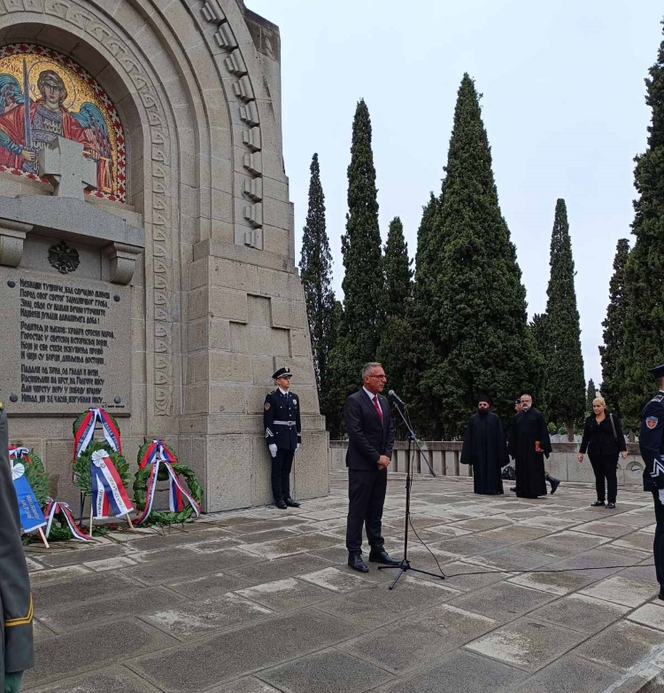 ОСТОЈИЋ: ЊЕГОВАТИ КУЛТУРУ СЈЕЋАЊА И ПОНОСИТИ СЕ СЛАВНОМ ИСТОРИЈОМ