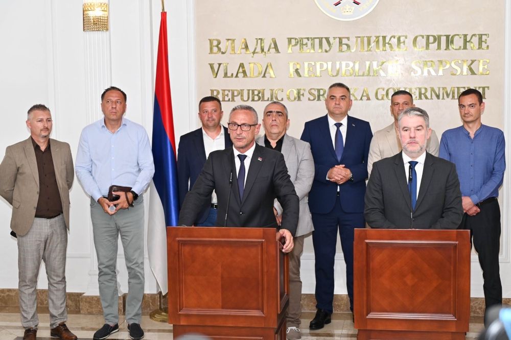Потписан посебан колективни уговор за запослене у јавним службама