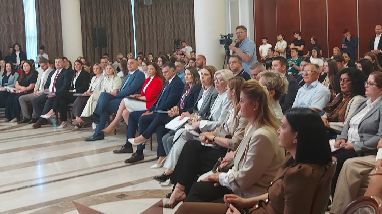 Одржана конференција младих под називом „Идеје младих за будућност Српске“