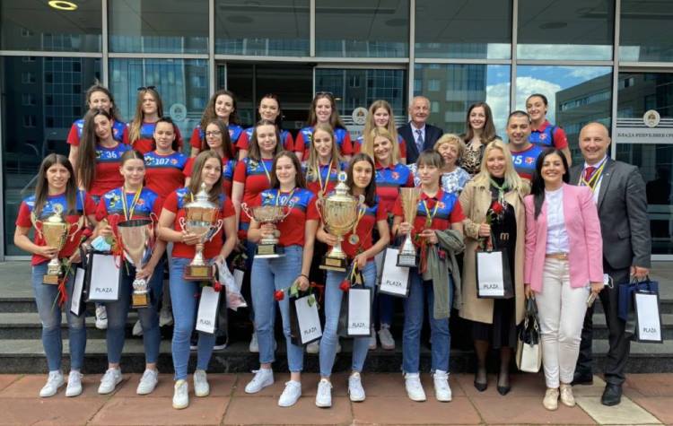 Министар Давидовић уприличила пријем за рукометашице и руководство ЖРК „Борац“