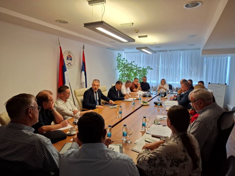 Министри Бубић и Шеранић са представницима институција и пословне заједнице