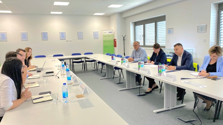 БУБИЋ: ПРЕРАЂИВАЧКУ ИНДУСТРИЈУ ВРАТИТИ У ФОКУС ПОСЛОВНЕ ПОЛИТИКЕ