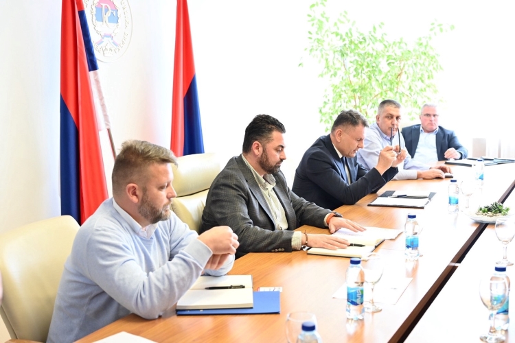 У Mинистарству привреде и предузетништва Републике Српске одржан састанак о унапређењу услова пословања транспортних предузећа