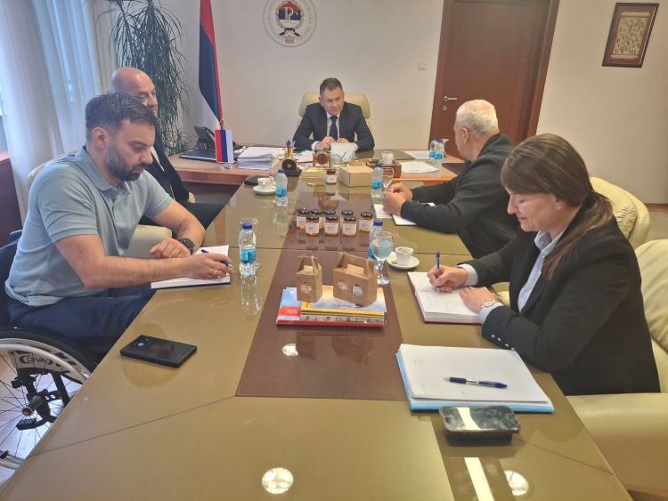 Министар Бубић разговарао са представницима УДАС и Ветеранске задруге„ЗаДруга“
