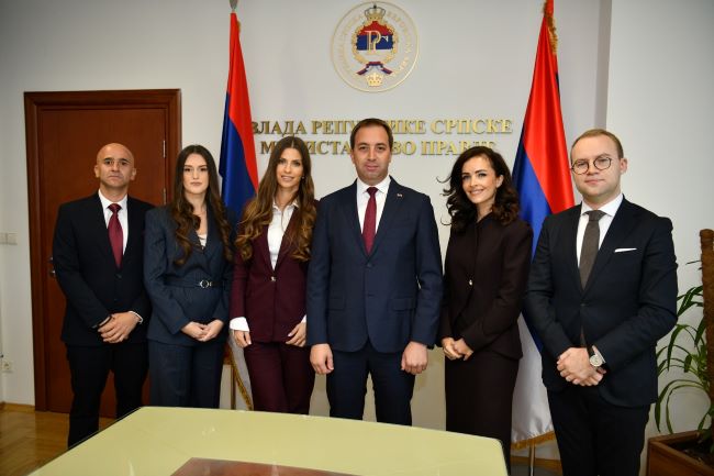 Уручене повеље за пет нових нотара у Бањој Луци и Бијељини