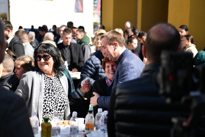 Требамо његовати и подржавати активности које окупљају људе око цркве и традиције