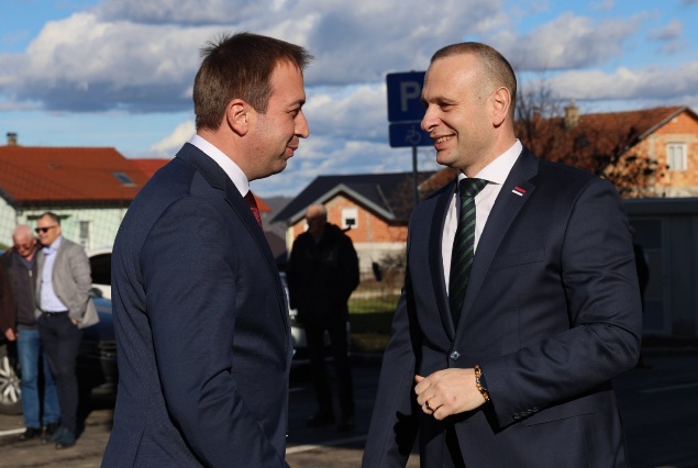 Министар Селак присуствовао отварању објекта нове онкологије