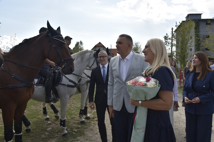 Премијер Минић: Радићемо на даљем развоју капацитета ергеле 