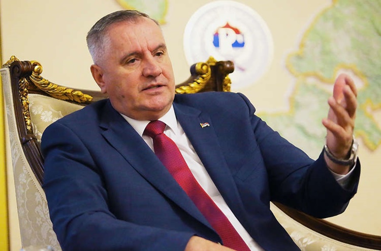 Интервју предсједника Владе Републике Српске Радована Вишковића за Еуро блиц објављен 4. априла 2022. године