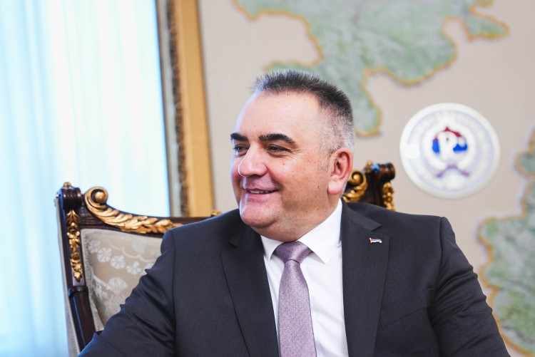 Премијер Републике Српске Саво Минић за „Новости“: Нисмо продали природна богатства Американцима