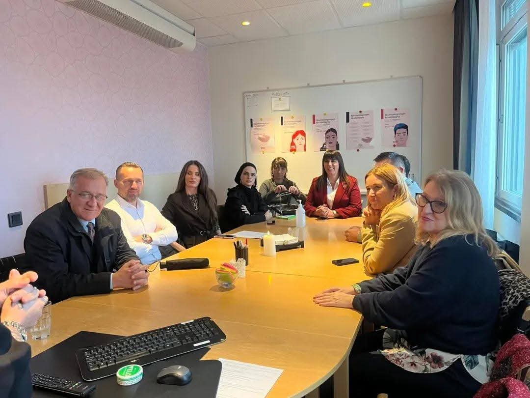 У оквиру студијске посјете Краљевини Шведској имали смо прилику да посјетимо Сигурну кућу за жене (All Women’s House) и Хитну клинику за жртве силовања у болници 